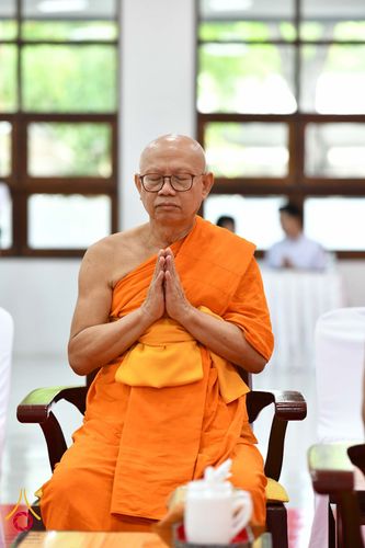 ภาพ No.344221:วันที่ 12 สิงหาคม พ.ศ. 2569  พสกนิกรชาวอำเภอคลองหลวง พร้อมใจร่วมพิธีสวดพระพุทธมนต์และทำบุญตักบาตรถวายพระราชกุศล เนื่องในวันคล้ายวันพระราชสมภพ สมเด็จพระบรมราชชนนีพันปีหลวง และวันแม่แห่งชาติ 12 สิงหาคม 2569
