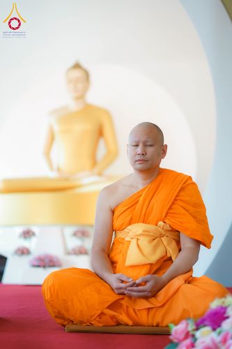 ภาพ No.328723:วันอาทิตย์ที่ 10 พฤษภาคม พ.ศ. 2569 พิธีสักการะพระบรมสารีริกธาตุ ณ วัดพระธรรมกายเบลเยียม