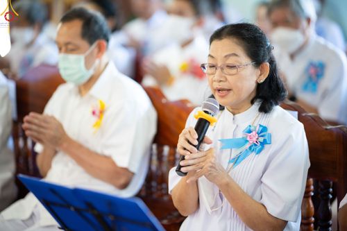 ภาพ No.83192:พิธีถวายสังฆทาน 323 วัด 4 จังหวัดชายแดนภาคใต้ ปีที่ 19 ครั้งที่ 163 พิธีมอบกองทุนหนุนแรงใจช่วยครูใต้ ปีที่ 16 ครั้งที่ 128  และพิธีทำบุญอุทิศส่วนกุศลให้ผู้วายชนม์ ในวันเสาร์ที่ 8 กรกฎาคม พ.ศ. 2566 ณ หอประชุม อาคารพระสุทธิสมณวัตรานุสรณ์   วัดมุจลินทวาปีวิ