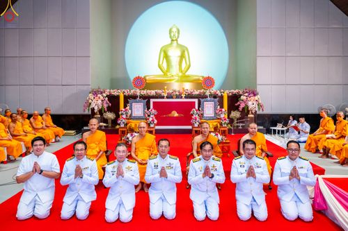 ภาพ No.78595:พิธีต้อนรับสัญญาบัตร พัดยศ ผ้าไตรและถวายมุทิตาสักการะฯ พระครูสิทธิรัตนวิเทศ และ พระครูวิเทศสันติคุณ วันอังคารที่ 28 มีนาคม พ.ศ. 2566 ณ อุโบสถวัดพระธรรมกาย