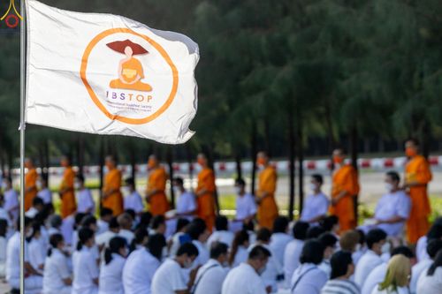 ภาพ No.82585:พิธีตัดปอยผมและปลงผมนาคธรรมทายาท ในโครงการอุปสมบทหมู่ธรรมทายาทพุทธศาสตร์สากล รุ่นที่ 7 (ภาคฤดูฝน) วันอาทิตย์ที่ 11 มิถุนายน พ.ศ. 2566 ณ  วัดพระธรรมกาย