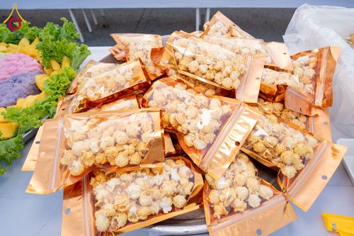 ภาพ No.293574:วันที่ 13 มกราคม พ.ศ. 2569 พิธีถวายภัตตาหารเป็นสังฆทาน แด่พระธรรมยาตรา ณ อนุสรณ์สถานมหาวิหารพระมงคลเทพมุนี (โลตัสแลนด์) อ.สองพี่น้อง จ.สุพรรณบุรี ในโครงการธรรมยาตรา กตัญญูบูชา มหาปูชนียาจารย์ พระมงคลเทพมุนี(สด จนฺทสโร) พระผู้ปราบมาร อนุสรณ์สถาน 7 แห่ง ปี