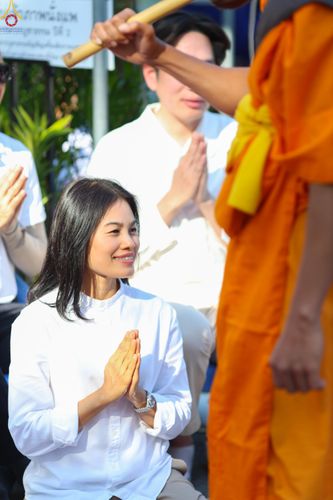 ภาพ No.292893:วันที่ 11 มกราคม พ.ศ. 2569 พิธีต้อนรับพระธรรมยาตรา ณ อนุสรณ์สถานลำดับที่ 3 สถานที่เกิดในเพศสมณะ วัดสองพี่น้อง อำเภอสองพี่น้อง จังหวัดสุพรรณบุรี ในโครงการธรรมยาตรา กตัญญูบูชา มหาปูชนียาจารย์ พระมงคลเทพมุนี(สด จนฺทสโร) พระผู้ปราบมาร อนุสรณ์สถาน 7 แห่ง ปีที