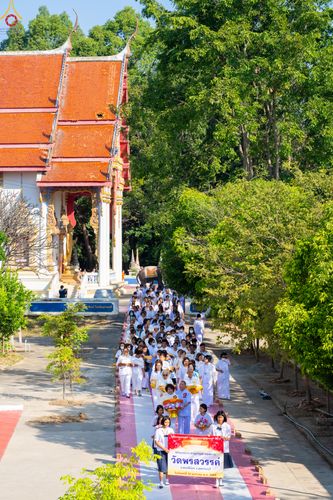 ภาพ No.293282:วันที่ 12 มกราคม พ.ศ. 2569 พิธีทอดผ้าป่าทำนุบำรุงศาสนสถาน ณ วัดพรสวรรค์ อ.สองพี่น้อง จ.สุพรรณบุรี ในโครงการธรรมยาตรา กตัญญูบูชา มหาปูชนียาจารย์ พระมงคลเทพมุนี(สด จนฺทสโร) พระผู้ปราบมาร อนุสรณ์สถาน 7 แห่ง ปีที่ 14