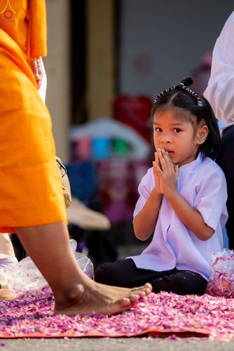 ภาพ No.299434:วันที่ 18 มกราคม พ.ศ. 2569 พิธีต้อนรับพระธรรมยาตรา ณ อนุสรณ์สถานลำดับที่ 5 สถานที่เผยแผ่วิชชาธรรมกายครั้งแรก อนุสรณ์สถานบางปลา วัดบางปลา อำเภอบางเลน จังหวัดนครปฐม ในโครงการธรรมยาตรา กตัญญูบูชา มหาปูชนียาจารย์ พระมงคลเทพมุนี(สด จนฺทสโร) พระผู้ปราบมาร อนุส