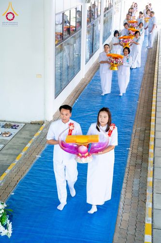 ภาพ No.278392:วันพุธที่ 10 ธันวาคม พ.ศ.2568  พิธีทอดผ้าป่าเพื่อสนับสนุนโครงการตักบาตรพระ 10,000 รูป เมืองกาญจนบุรี ณ อาคารปลูกศรัทธา วัดพระธรรมกาย