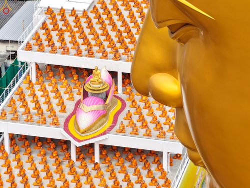 ภาพ No.299960:วันที่ 22 มกราคม พ.ศ.2569 พระธรรมยาตราปฏิบัติธรรม และถ่ายภาพหมู่ประวัติศาสตร์ ณ อาคารธรรมยาตรา กตัญญูบูชามหาปูชนียาจารย์  ตรงข้ามวัดปากน้ำภาษีเจริญ จ.กรุงเทพมหานคร ในโครงการธรรมยาตรา กตัญญูบูชา มหาปูชนียาจารย์ พระมงคลเทพมุนี(สด จนฺทสโร) พระผู้ปราบมาร อนุ