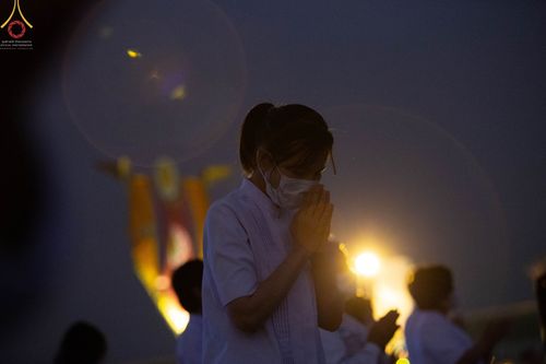 ภาพ No.75258:พิธีจุดประทีปถวายเป็นพุทธบูชา และบูชาธรรมมหาปูชนียาจารย์ ในโครงการธรรมยาตรากตัญญูบูชา มหาปูชนียาจารย์ พระมงคลเทพมุนี(สด จนฺทสโร) พระผู้ปราบมาร ปีที่ 11 ณ อนุสรณ์สถานลำดับที่ 7 สถานที่ขยายวิชชาธรรมกาย วัดพระธรรมกาย จ.ปทุมธานี วันที่ 31 มกราคม พ.ศ. 2566