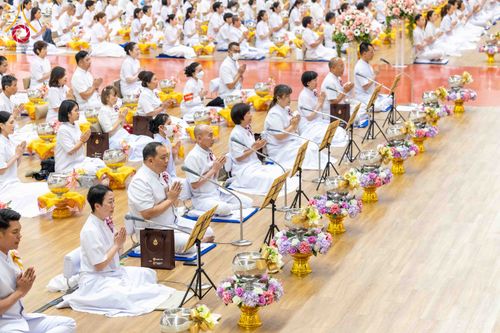 ภาพ No.310681:วันอาทิตย์ที่ 22 กุมภาพันธ์ พ.ศ. 2569 พิธีถวายโคมมาฆประทีป ณ ห้องแก้วสารพัดนึก 2 วัดพระธรรมกาย จ.ปทุมธานี