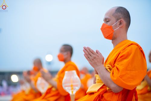 ภาพ No.90130:พิธีปลูกทรัพย์บานชื่น  เนื่องใน 139 ปี วันคล้ายวันเกิดด้วยรูปกายเนื้อ พระมงคลเทพมุนี (สด จนฺทสโร) พระผู้ปราบมาร วันอังคารที่ 10 ตุลาคม พ.ศ. 2566 ณ วัดพระธรรมกาย จ.ปทุมธานี