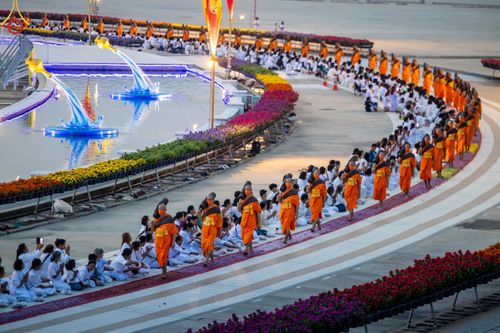 ภาพ No.120452:พิธีต้อนรับพระธรรมยาตรา ในโครงการธรรมยาตรา กตัญญูบูชา มหาปูชนียาจารย์ พระมงคลเทพมุนี(สด จนฺทสโร) พระผู้ปราบมาร อนุสรณ์สถาน 7 แห่ง ปีที่ 12 วันที่ 28 มกราคม พ.ศ. 2567 ณ วัดพระธรรมกาย จ.ปทุมธานี (ชุดที่ 2)