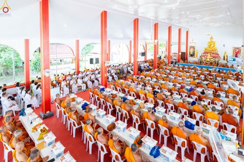 ภาพ No.234520:วันพฤหัสบดีที่ 24 กรกฎาคม พ.ศ. 2568 พิธีถวายสังฆทานแก่คณะสงฆ์ 323 วัด , พิธีมอบกองทุนหนุนแรงใจช่วยครูใต้ , พิธีทำบุญส่วนกุศลแด่ผู้วายชนม์ ในเหตุการณ์ความไม่สงบ 4 จังหวัด ชายแดนภาคใต้ (ปัตตานี , ยะลา , นราธิวาส , สงขลา) ปีที่ 21 ครั้งที่ 179 ณ วัดเวฬุวัน 