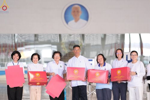 ภาพ No.211013:วันที่ 15 มีนาคม พ.ศ. 2568  บุญบรรจุกล่องไทยธรรม เพื่อถวายแด่พระสังฆาธิการ 40,000 กว่าวัดทั่วไทย ในวันคุ้มครองโลก 22 เมษายน พ.ศ. 2568