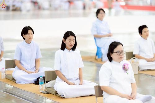 ภาพ No.247199:วันที่ 21 กันยายน พ.ศ. 2568 งานบุญวันอาทิตย์ พิธีจุดเทียนใจ ไฟนิรันด์ อนันตชัย ณ วัดพระธรรมกาย จ.ปทุมธานี