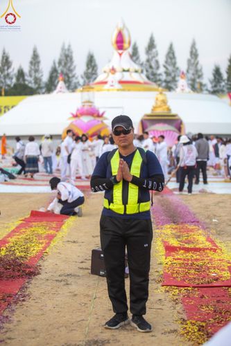 ภาพ No.198861:V.50 สารพัดV สารพัดดี ที่ธรรมยาตรา ในโครงการธรรมยาตรา กตัญญูบูชา มหาปูชนียาจารย์ พระมงคลเทพมุนี(สด จนฺทสโร) พระผู้ปราบมาร อนุสรณ์สถาน 7 แห่ง ปีที่ 13 ระหว่างวันที่ 2-31 มกราคม พ.ศ. 2568