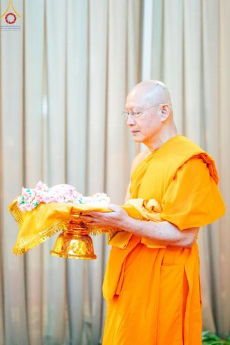 ภาพ No.154411:พิธีบูชาครูผู้ค้นพบวิชชาธรรมกาย ณ สภาธรรมกายสากล วัดพระธรรมกาย วันอังคารที่ 17 กันยายน พ.ศ. 2567
