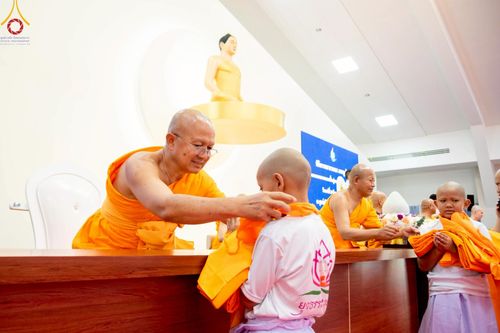 ภาพ No.213915:วันเสาร์ที่ 29 มีนาคม พ.ศ. 2568 พิธีตัดปอยผม ขอขมาผู้ปกครอง มอบบาตร-ผ้าไตร และพิธีบรรพชาสามเณร ณ ศูนย์ปฏิบัติธรรมจังหวัดระยอง (บ้านช่องลม) ต.บางบุตร อ.บ้านค่าย จ.ระยอง