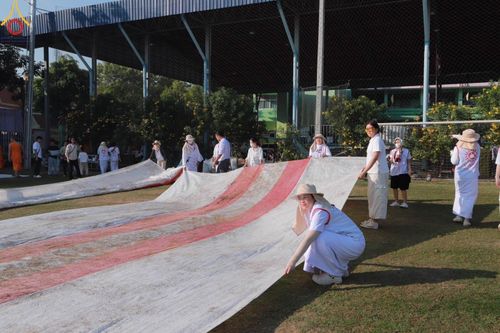 ภาพ No.205591:V.53 สารพัดV สารพัดดี ที่วัดโบสถ์บน ในโครงการธรรมยาตรา กตัญญูบูชา มหาปูชนียาจารย์ พระมงคลเทพมุนี(สด จนฺทสโร) พระผู้ปราบมาร อนุสรณ์สถาน 7 แห่ง ปีที่ 13 ระหว่างวันที่ 2-31 มกราคม พ.ศ. 2568