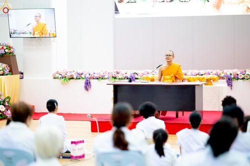 ภาพ No.242861:วันที่ 29-31 สิงหาคม พ.ศ. 2568 องค์กรภาคีเครือข่าย “บวร” (บ้าน-วัด-โรงเรียน-ราชการ) อ.คลองหลวง จัดบวชอุบาสิกาแก้ว ถวายพระราชกุศลแด่สมเด็จพระพันปีหลวง - กตัญญูบูชาแด่ผู้มีพระคุณ