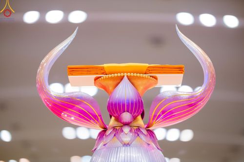 ภาพ No.178108:พิธีทอดผ้าป่าต้นสมบัติจักรพรรดิ ในวันอาทิตย์ที่ 1 ธันวาคม พ.ศ. 2567 ณ สภาธรรมกายสากล วัดพระธรรมกาย