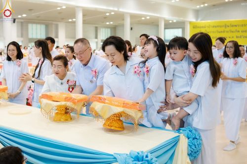 ภาพ No.160262:พิธีทอดผ้าป่าสมทบกฐินวัดพระธรรมกาย และสมทบกฐิน 30,000 วัดทั่วไทย ครั้งที่ 3 ณ สภาธรรมกายสากล วัดพระธรรมกาย วันพฤหัสบดีที่ 10 ตุลาคม พ.ศ. 2567