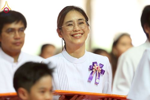 ภาพ No.215528:วันอาทิตย์ต้นเดือนที่ 6 เมษายน พ.ศ. 2568 ขบวนอัญเชิญผ้าป่าสมทบ มหาสังฆทาน 40,000 กว่าวัดทั่วประเทศ ณ สภาธรรมกายสากล วัดพระธรรมกาย