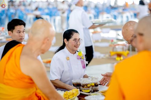 ภาพ No.328838:วันเสาร์ที่ 16 พฤษภาคม พ.ศ.2569 พิธีบุพเปตพลี ครั้งที่ 183 ร่วมอุทิศบุญแด่หมู่ญาติที่ล่วงลับไปแล้ว และสืบทอดอายุพระพุทธศาสนา ณ หอฉันคุณยายอาจารย์ฯ  วัดพระธรรมกาย