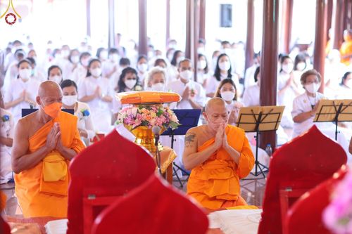 ภาพ No.71612:พระธรรมยาตรา ปฏิบัติศาสนกิจ ทำนุบำรุงศาสนสถาน, ปฏิบัติธรรม ร่วมกับชุมชน,นักเรียนเด็กดีวีสตาร์ และร่วมพิธีทอดผ้าป่าบำรุงศาสนสถาน ในโครงการธรรมยาตรากตัญญูบูชา มหาปูชนียาจารย์ พระมงคลเทพมุนี(สด จนฺทสโร) พระผู้ปราบมาร อนุสรณ์สถาน 7 แห่ง ปีที่ 11 ณ วัดสองพี่น