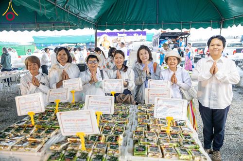 ภาพ No.297844:วันที่ 19 มกราคม พ.ศ. 2569 พิธีถวายภัตตาหารเป็นสังฆทาน แด่พระธรรมยาตรา ณ อนุสรณ์สถานบางปลา วัดบางปลา อำเภอบางเลน จังหวัดนครปฐม ในโครงการธรรมยาตรา กตัญญูบูชา มหาปูชนียาจารย์ พระมงคลเทพมุนี(สด จนฺทสโร) พระผู้ปราบมาร อนุสรณ์สถาน 7 แห่ง ปีที่ 14