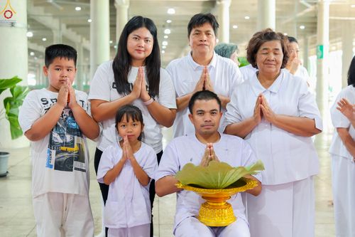 ภาพ No.333515:วันอาทิตย์ที่ 7 มิถุนายน พ.ศ.2569 พิธีตัดปอยผมและปลงผมนาคธรรมทายาท โครงการบรรพชาและอุปสมบทหมู่ธรรมทายาท รุ่นผู้บริหาร รุ่นที่ 16 ณ วิหารคด 11 วัดพระธรรมกาย