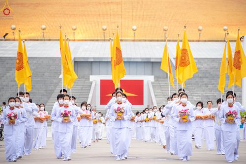 ภาพ No.87810:พิธีบรรพชาอุปสมบท ในโครงการอุปสมบทหมู่บูชาธรรม วันครูผู้ค้นพบวิชชาธรรมกาย ณ วัดพระธรรมกาย ในวันเสาร์ที่ 16 กันยายน พ.ศ.2566