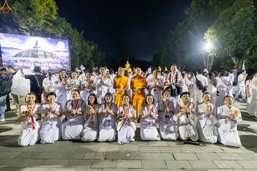 ภาพ No.333373:วันอาทิตย์ที่ 31 พฤษภาคม พ.ศ. 2569 MBMI ,WALUB , มูลนิธิธรรมกาย , การท่องเที่ยวและการบินแห่งอินโดนีเซีย (injourney destinations) , สหภาพพระธรรมทูตไทยในอินโดนีเซีย-แอฟริกา และเครือข่าย คณะสงฆ์มหายาน , วัชรยาน และเถรวาท ในอินโดนีเซีย ร่วมกันการจัดงานเฉลิมฉ
