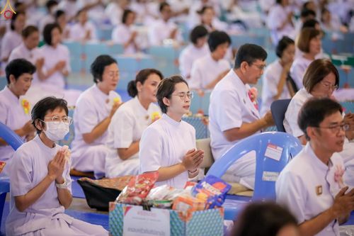 ภาพ No.345364:วันพฤหัสบดีที่ 27 สิงหาคม พ.ศ.2569 พิธีตักบาตรในวันธรรมชัย ณ สภาธรรมกายสากล วัดพระธรรมกาย ปทุมธานี