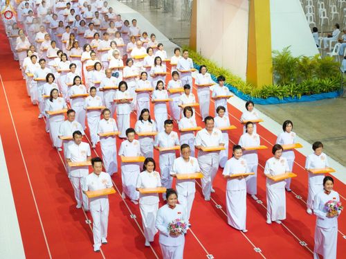 ภาพ No.345643:วันพฤหัสบดีที่ 27 สิงหาคม พ.ศ.2569 พิธีทอดผ้าป่าเพื่อถวายอุปกรณ์สื่อโสตทัศน์ อาคาร 82 ปี หลวงพ่อธัมมชโย พิธีทอดผ้าป่าสมทบกฐินวัดพระธรรมกาย และสมทบกฐิน 30,000 กว่าวัดทั่วไทย ครั้งที่ 1 ประจำปี พุทธศักราช 2569 ณ วัดพระธรรมกาย ปทุมธานี