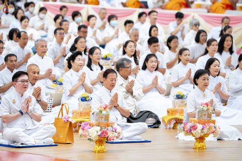 ภาพ No.343597:วันที่ 16 สิงหาคม พ.ศ.2569 พิธีถวายคิลานเภสัช และอุปกรณ์ทางการแพทย์ ณ ห้องแก้วสารพัดนึก2 วัดพระธรรมกาย