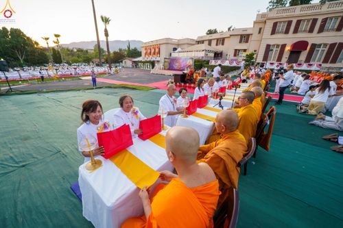 ภาพ No.332956:วันอาทิตย์ที่ 31 พฤษภาคม พ.ศ. 2569 วันวิสาขบูชา ณ วัดพระธรรมกายแคลิฟอร์เนีย  ประเทศสหรัฐอเมริกา