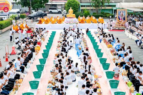 ภาพ No.346995:วันอาทิตย์ที่ 30 สิงหาคม พ.ศ. 2569  พิธีทำบุญตักบาตรพระ 123 รูป เนื่องในโอกาสครบรอบ 122 ปี แห่งการก่อตั้งอำเภอคลองหลวง จังหวัดปทุมธานี ณ บริเวณหน้าที่ว่าการอำเภอคลองหลวง