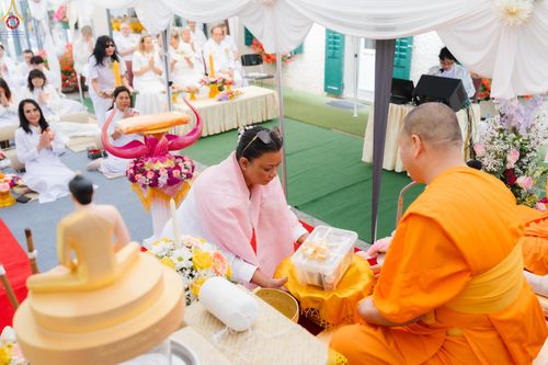 ภาพ No.286174:วันที่ 13 กรกฎาคม พ.ศ. 2568  พิธีทอดผ้าป่าฉลอง 13 ปี  วัดพระธรรมกายสวิตเซอร์แลนด์