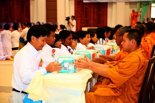 ภาพ No.3182:พิธีถวายสังฆทานแด่คณะสงฆ์ 266 วัด ใน 4 จังหวัดภาคใต้ ครั้งที่ 38