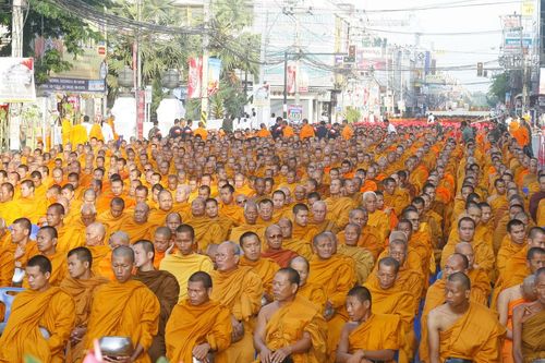 ภาพ No.4402:ตักบาตรนครราชสีมา พระ 11,111 รูป ปี พ.ศ.2554