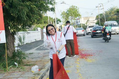 ภาพ No.296323:ภาพเบื้องหลังอาสาสมัครรวมใจ ชุดที่ 2 ในโครงการธรรมยาตรา กตัญญูบูชา มหาปูชนียาจารย์ พระมงคลเทพมุนี(สด จนฺทสโร) พระผู้ปราบมาร อนุสรณ์สถาน 7 แห่ง ปีที่ 14