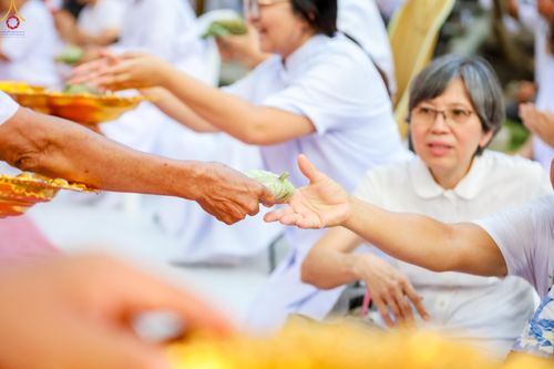 ภาพ No.319769:วันอาทิตย์ที่ 5 เมษายน พ.ศ.2569 พิธีตัดปอยผม และปลงผมนาคธรรมทายาท โครงการบรรพชาและอุปสมบทหมู่ รุ่นบูชาธรรม 82 ปี หลวงพ่อธัมมชโย