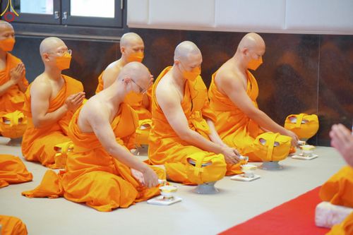 ภาพ No.83529:พิธีบรรพชาอุปสมบทหมู่ธรรมทายาทนานาชาติ (ภาคภาษาจีน) รุ่นที่ 18 ณ โบสถ์พระไตรปิฎก วัดพระธรรมกาย จ.ปทุมธานี วันเสาร์ที่ 15 กรกฎาคม 2566