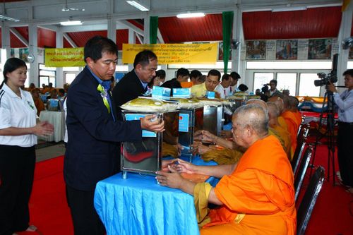 ภาพ No.3200:พิธีถวายสังฆทานแด่คณะสงฆ์ 266 วัด ใน 4 จังหวัดภาคใต้ ครั้งที่ 41