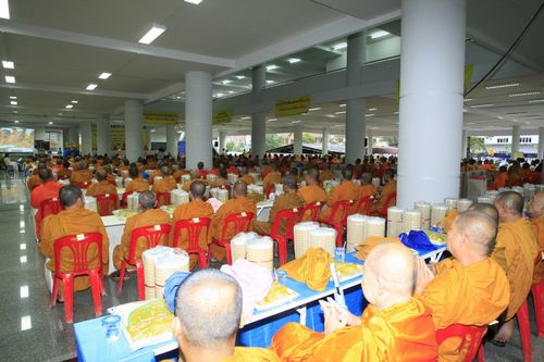 ภาพ No.3206:พิธีถวายสังฆทานแด่คณะสงฆ์ 266 วัด ใน 4 จังหวัดภาคใต้ ครั้งที่ 42