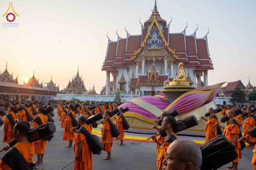 ภาพ No.297352:วันที่ 15 มกราคม พ.ศ.2569 พระธรรมยาตราปฏิบัติธรรมและถ่ายภาพหมู่ประวัติศาสตร์ อนุสรณ์สถานลำดับที่ 4 สถานที่เกิดด้วยกายธรรม  ณ วัดโบสถ์บน ต.บางคูเวียง จ.นนทบุรี ในโครงการธรรมยาตรา กตัญญูบูชา มหาปูชนียาจารย์ พระมงคลเทพมุนี(สด จนฺทสโร) พระผู้ปราบมาร อนุสรณ์ส