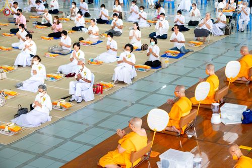 ภาพ No.83998:พิธีบุพเปตพลี ครั้งที่ 137 ร่วมอุทิศบุญกุศลแด่หมู่ญาติที่ล่วงลับไปแล้ว และสืบทอดอายุพระพุทธศาสนา ในวันจันทร์ที่ 17 กรกฎาคม พ.ศ. 2566 ณ หอฉันคุณยายอาจารย์ฯ วัดพระธรรมกาย