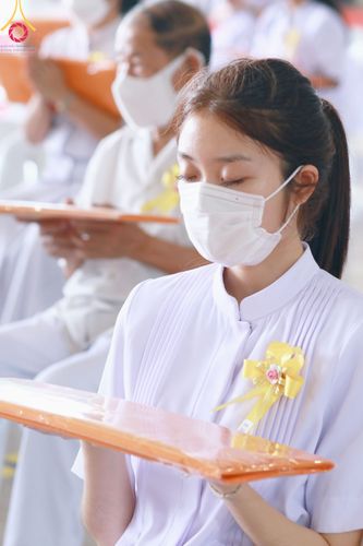 ภาพ No.86285:วันธรรมชัย ปีที่ 55 พิธีทอดผ้าป่ากฐินสมทบครั้งที่1, พิธีเจริญพุทธมนต์ ลูกนิมิตมหาสมบัติฯ พิธีจุดประทีป,พิธีฉลองชัยสวดมนต์บทธัมมจักกัปปวัตนสูตร วันอาทิตย์ที่ 27 สิงหาคม พ.ศ.2566 ณ สภาธรรมกายสากล / มหารัตนวิหารคด วัดพระธรรมกาย