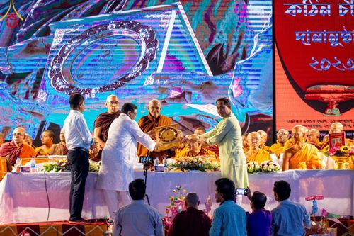 ภาพ No.98810:พิธีทอดกฐินสมทบ วัดพุทธธัมมะราชิกะ กรุงธากา ประเทศบังกลาเทศ วันอาทิตย์ที่ 26 พฤศจิกายน พ.ศ. 2566