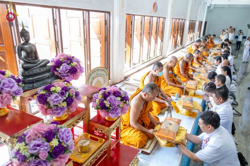 ภาพ No.305171:วันที่ 28 มกราคม พ.ศ. 2569 พิธีทอดผ้าป่าทำนุบำรุงศาสนสถาน ณ วัดเกิดการอุดม อ.คลองหลวง จ.ปทุมธานี ในโครงการธรรมยาตรา กตัญญูบูชา มหาปูชนียาจารย์ พระมงคลเทพมุนี(สด จนฺทสโร) พระผู้ปราบมาร อนุสรณ์สถาน 7 แห่ง ปีที่ 14